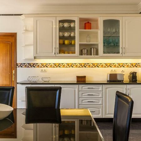 Casa Clementina Villa ลากอส ภายนอก รูปภาพ
