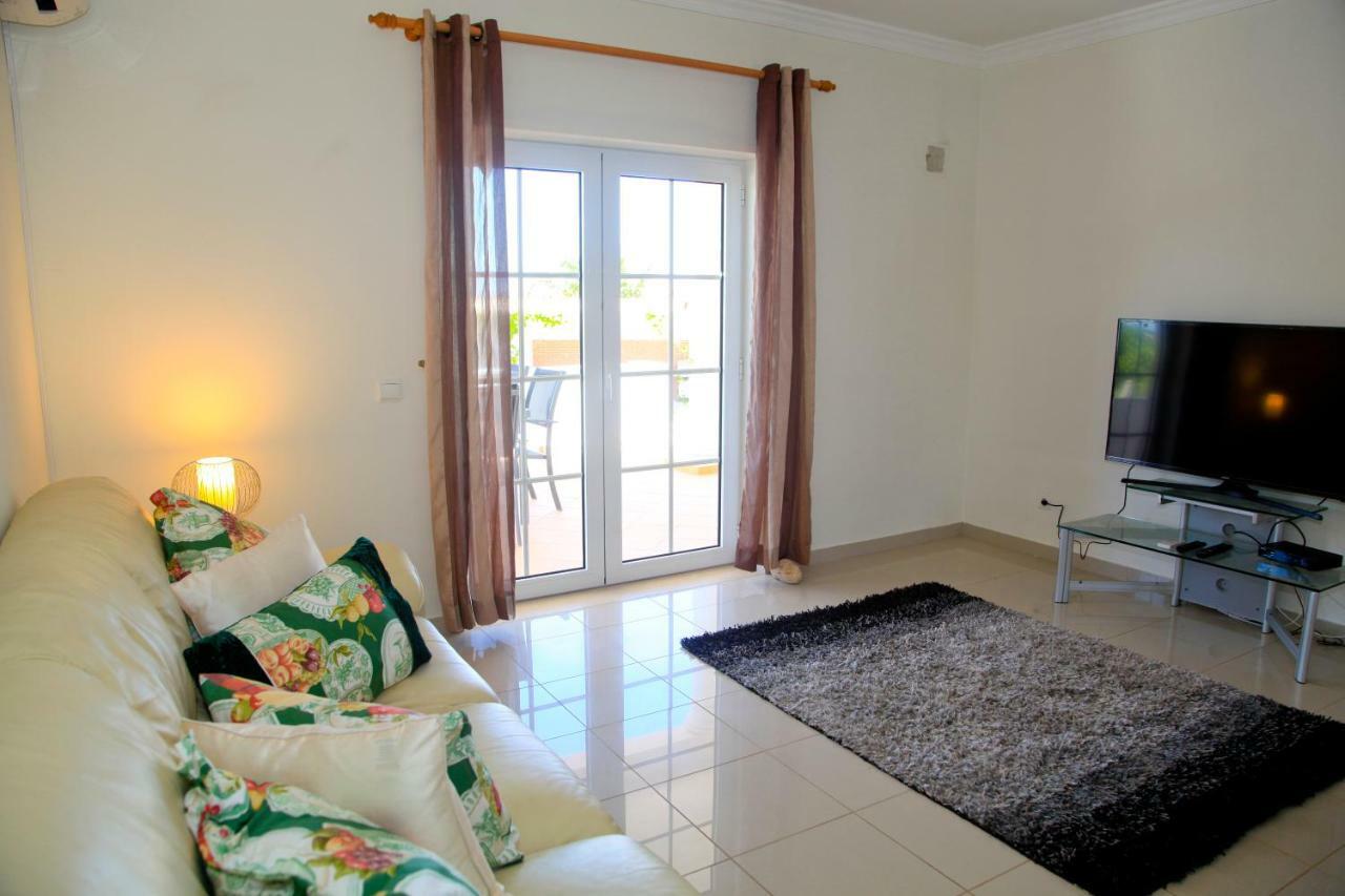 Casa Clementina Villa ลากอส ภายนอก รูปภาพ