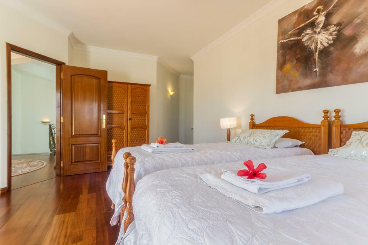 Casa Clementina Villa ลากอส ภายนอก รูปภาพ