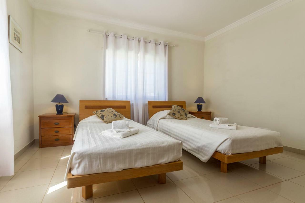 Casa Clementina Villa ลากอส ภายนอก รูปภาพ